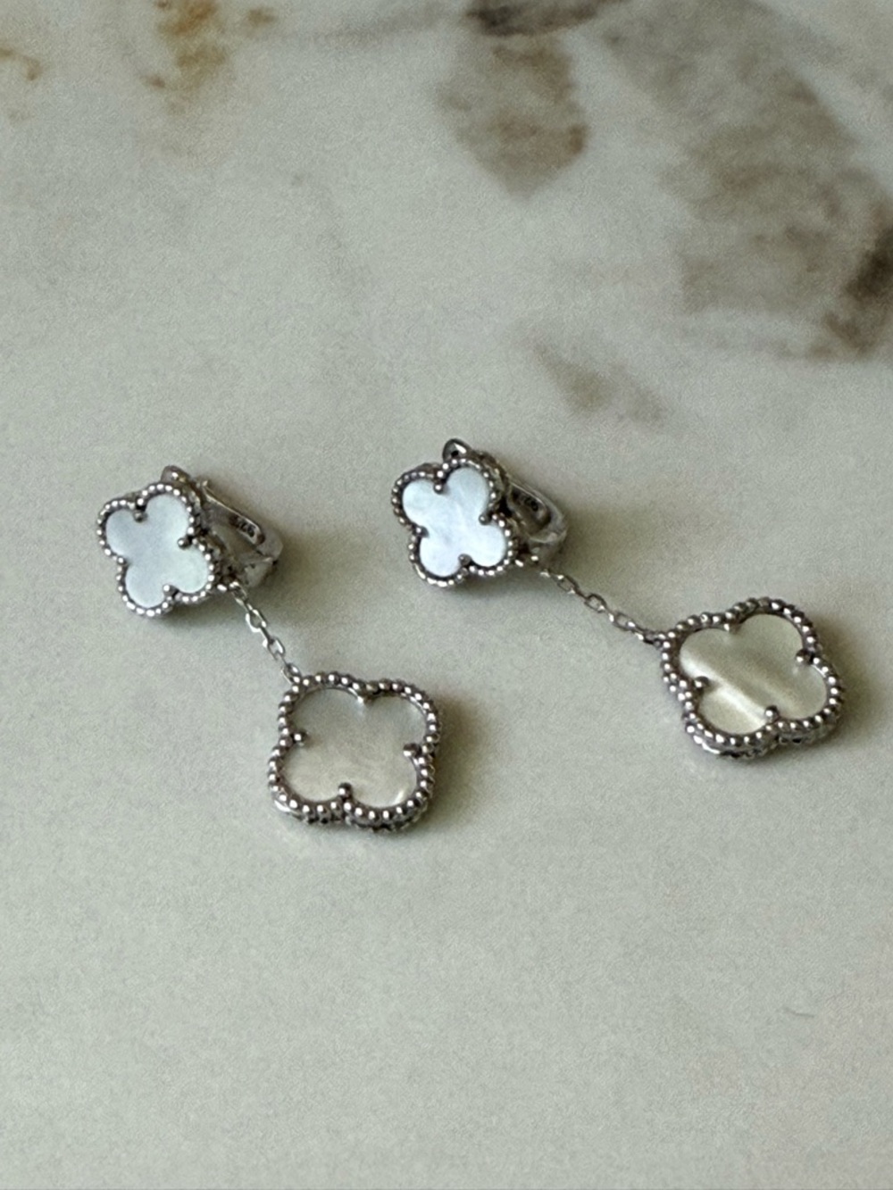 Clover drop earrings